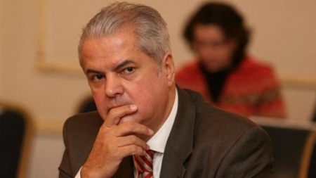 Veste buna pentru Adrian Nastase. Va sta mai putin dupa gratii. Cu cat i-a fost redusa pedeapsa