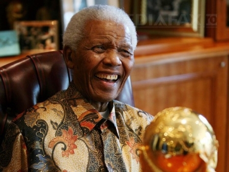Nelson Mandela, spitalizat in vederea efectuarii unor examene medicale