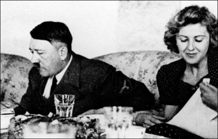 "Am fost fascinata de el, era un sef placut". Dezvaluirile secretarei unui mare dictator