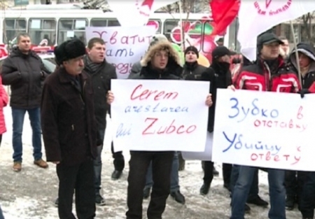 Proteste in fata Procuraturii Generale. Comunistii au cerut DEMISIA si ARESTAREA lui Zubco. VIDEO