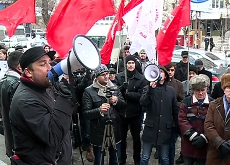 Inca o zi de proteste in fata Procuraturii Generale! Comunistii au cerut demisia si arestarea lui Zubco