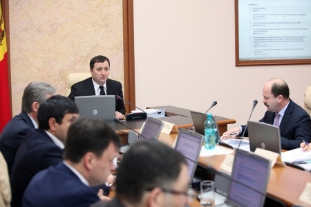 Limba oficiala, motiv de discutie la Guvern! Initiativa ce obliga deputatii sa cunoasca limba de stat, respinsa