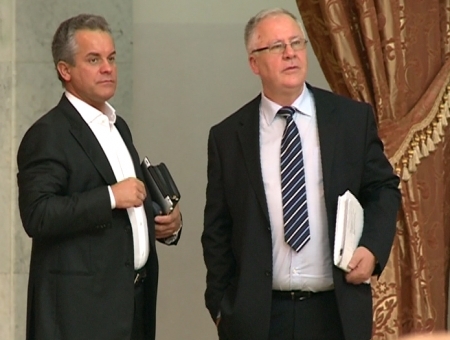 "Sunt multi si nu-i mai tinem minte, mai ales ca nu fac nimic". Cum vad oamenii activitatea Parlamentului in 2012