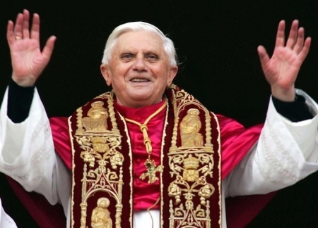 Dupa retragerea de la Vatican, Papa Benedict al XVI-lea va primi o pensie de 2.500 euro pe luna