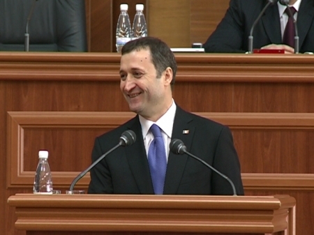Inaintea furtunii. Cum si-a prezentat Filat raportul in Parlament si ce intrebari i-au adresat deputatii