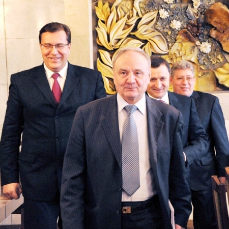Timofti ii asteapta la consultari, la ora 10.00, pe Lupu, Filat si Ghimpu