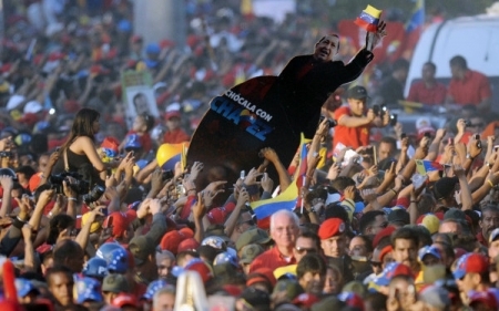 "Lupta continua! Traiasca Chavez!" Maduro a depus juramantul de presedinte interimar al Venezuelei
