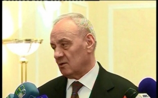 1 aprilie, noul termen anuntat de Timofti pentru desemnarea candidaturii la functia de premier