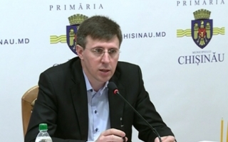 Carlig catre Chirtoaca: Riscati sa ajungeti un biberon, o guma de mestecat fara gust si aroma