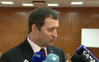 "Ce vorbiti?" Si-a cerut scuze Filat de la Plahotniuc? Vezi raspunsul premierului in exercitiu