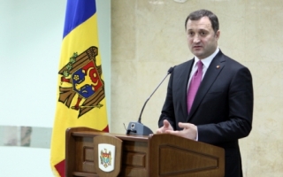 VIDEO. Vlad Filat: Decizia CC este una politica. Joi va fi desemnat un premier interimar