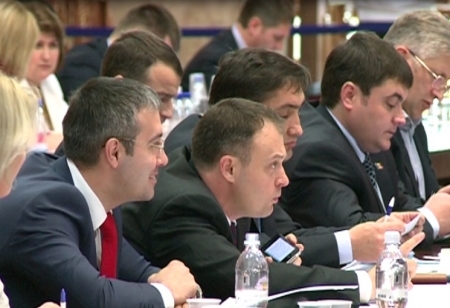 "Cele mai mari pacate le avem in fata cetatenilor". Vezi ce spun deputatii despre pacatele lor
