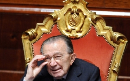 A murit Giulio Andreotti, fostul premier al Italiei si o emblema a democratiei crestine