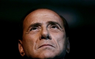 "Fotografia asta arata cat de BOLNAV este Silvio Berlusconi". Locul unde se tineau orgiile