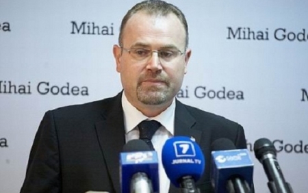Mihai Godea contesta la Curtea Constitutionala legea privind abrogarea sistemului electoral mixt