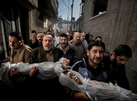 Fotografia castigatoare la World Press Photo of the Year 2013 ar fi fost trucata. Cum a reusit sa pacaleasca juriul