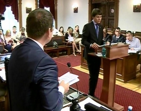 Curtea Constitutionala va decide maine daca cei trei liberali din Guvern au fost demisi legal