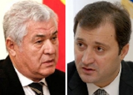 Roman Mihaes: Vom avea guvern investit daca Filat nu triseaza cu Voronin

