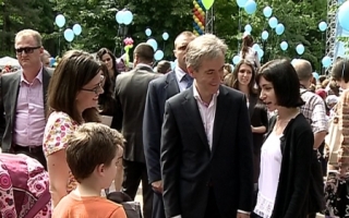 Copiii, stapani pe capitala. Cum s-au distrat de ziua lor si ce isi amintesc oficialii despre copilarie