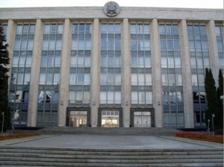 Sondaj IMAS: Guvernul, la coada clasamentului. In cine au moldovenii cea mai mare incredere