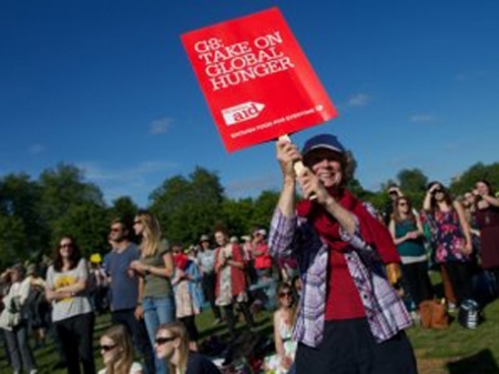 Mii de persoane au manifestat la Londra impotriva foametei in lume