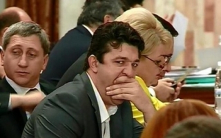 Comemorarea victimelor deportarilor, motiv de cearta in legislativ.
Parlamentarii s-au luat la harta
