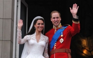 "Copilul regal" scoate Londra din criza. Cati bani aduce in economie copilul lui Kate si William