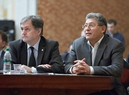 Ghimpu merge in judecata: Hadarca nu avea dreptul sa semneze acordul de constituire a noii Coalitii