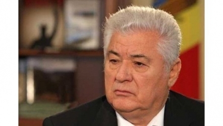 Voronin sustine sinodul: Accesul politicienilor in biserici sa fie interzis