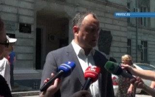 Socialistii vor colecta semnaturi pentru organizarea unui referendum pentru demiterea lui Chirtoaca