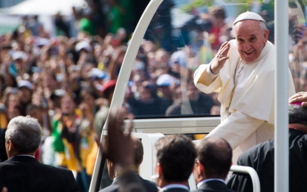 Papa Francisc: "Daca o persoana este gay si il cauta pe Domnul, cine sunt eu ca sa judec?"