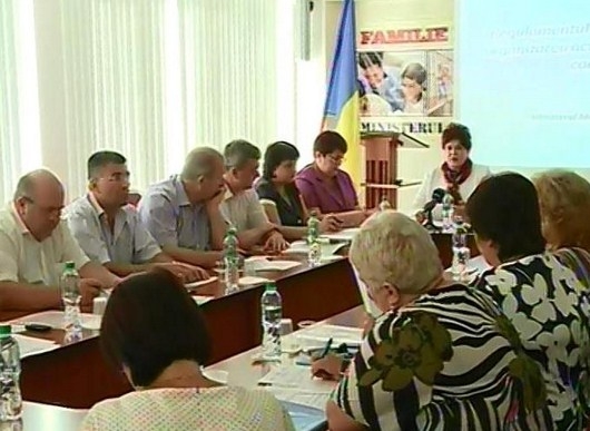 Guvernul vrea mai multi mediatori comunitari pentru romi: O sa-i ajute sa-si rezolve problemele