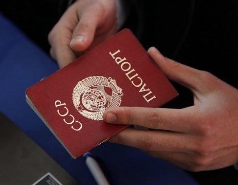 Guvernul a decis: Pana la 1 septembrie 2014 pasapoartele sovietice trebuie sa dispara