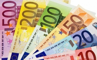 Euro a atins cea mai mare cota intr-un an si jumatate! Cum va evolua moneda unica