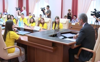 Au ocupat fotoliile ministrilor, chiar daca n-aveau habar cine sunt acestia. Ce l-au intrebat pe Leanca
