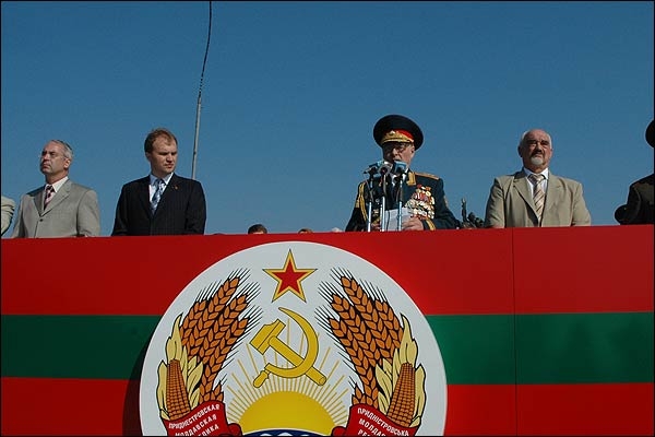 Transnistria isi marcheaza "ziua republicii". Mai multe delegatii straine, in vizita la Tiraspol
