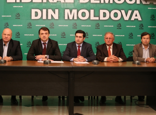 Fractiunea municipala a PLDM ameninta ca trece in opozitie: S-a format o alianta intre PL si PCRM
