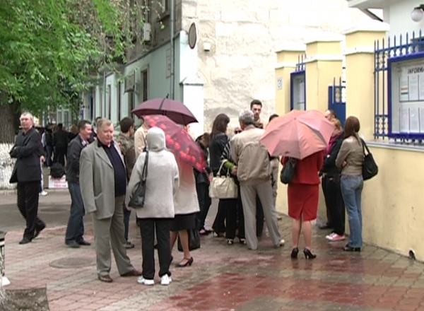 Moldovenii vor putea obtine vize Schenghen fara sa stea la coada