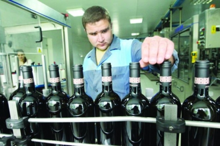 Oniscenko: Moldova ar putea relua in curand livrarile de bauturi alcoolice pe piata rusa