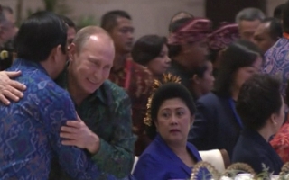 S-a intamplat chiar in timpul summitului asiatic din Bali: Ce surpriza a avut Putin de ziua sa de nastere