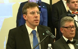 Au mancat, au baut si au tinut discursuri inflacarate. PL si-a marcat aniversarea cu un nou imn