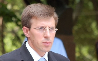Dorin Chirtoaca va fi cumatru cu Elena Basescu: "Am primit invitatia si am acceptat cu mare placere"