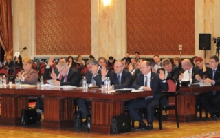 Deputatii din majoritatea parlamentara si opozitie opteaza pentru lichidarea imunitatii