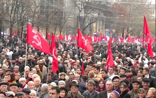 VERSURI pentru GUVERNARE! Unii protestatari n-au stiut pentru ce au venit in piata. VIDEO