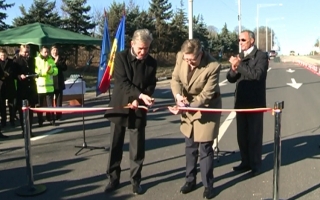 Oficialii au inaugurat unele portiuni de drumuri: Soseaua Chisinau-Balti, aproape gata