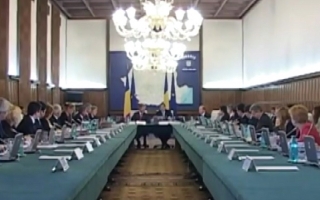 Tom si Jerry de la premierul roman, Victor Ponta. Ce cadou a primit premierul Iurie Leanca
