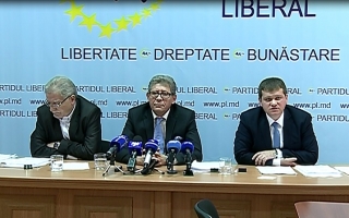 Liberalii ACUZA din nou puterea de nereguli: "Este un FURT sa folosim biserica pentru a fura milioane"