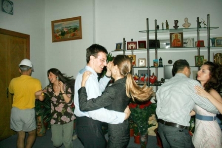Petrecere in biroul lui Chirtoaca! VEZI FOTO