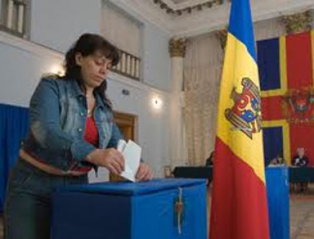 Concurs CEC: Un telefon mobil pentru cel mai ingenios slogan electoral
