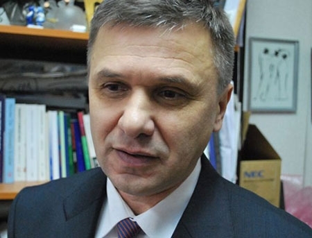  Igor Botan: In toamna se va prelungi situatia actuala, dar agenda politica e marcata de discursul lui Filat
